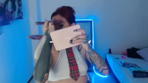 maddy_vicius19 online show from 11-12-25, 09:36