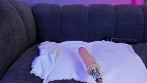 Maddy  online show from 12-17-24, 12:23