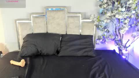 maddybenson online show from 10-09-25, 03:37