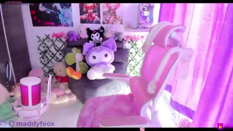 Maddy Foox online show from 04-13-26, 08:47