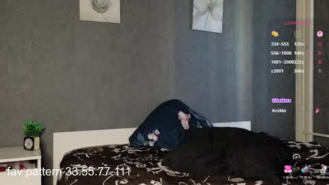Snapshot of maddysilk chatting on 06-05-26, 01:23 Maddy online show from 06-05-26, 01:23