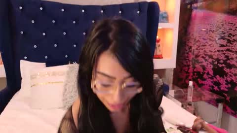 Madelene hills online show from 04-08-26, 08:03