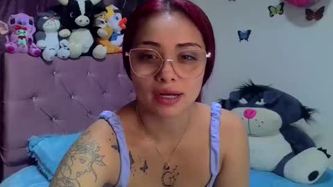 Snapshot of madeleine_2018 chatting on 04-29-26, 04:22 sofia online show from 04-29-26, 04:22