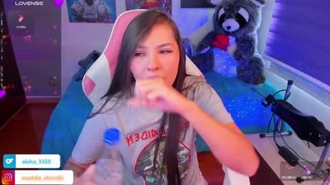 Snapshot of madeleine_shinobi chatting on 01-31-25, 08:43 Emily Only Fans online show from 01-31-25, 08:43