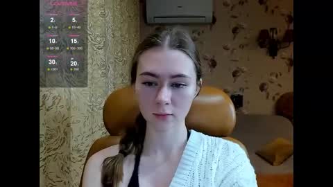 madeleinequincy online show from 10-10-25, 04:11