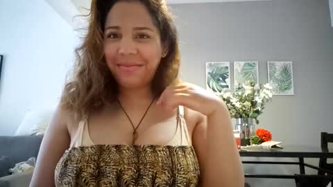 Snapshot of madellein chatting on 10-02-25, 04:14 madellein online show from 10-02-25, 04:14