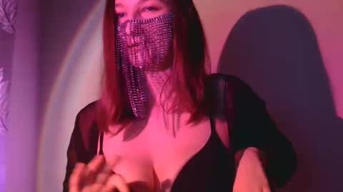 mademoiselle_mystique online show from 11-05-25, 09:15