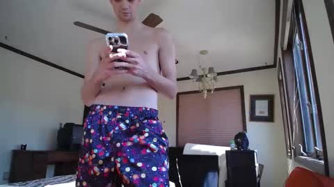 Snapshot of madeofstarrdust chatting on 01-15-26, 05:38 Connor Starr online show from 01-15-26, 05:38