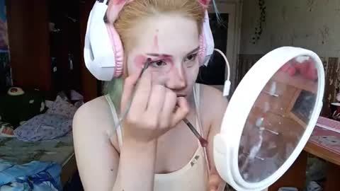 Snapshot of madgezari chatting on 02-21-26, 07:09 Alice Kaneki online show from 02-21-26, 07:09