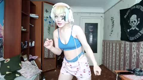 Snapshot of madgezari chatting on 02-27-26, 07:19 Alice Kaneki online show from 02-27-26, 07:19