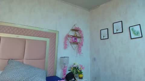 madhison_5 online show from 06-01-26, 11:56