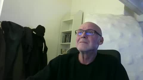 madio1187940 online show from 01-06-26, 02:43