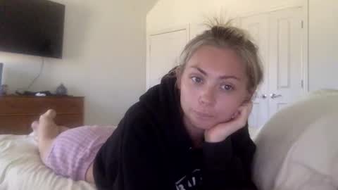 mari rose online show from 10-20-25, 04:40