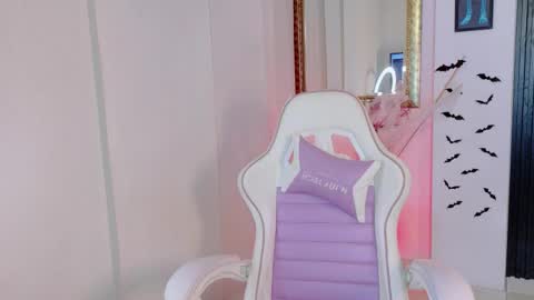 Snapshot of madison_jacksonn chatting on 04-25-26, 08:06 madison_jacksonn online show from 04-25-26, 08:06