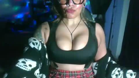 MadisonJayde online show from 01-28-25, 04:18