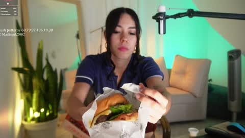 Snapshot of madisonlara chatting on 01-01-25, 06:59 madisonlara online show from 01-01-25, 06:59