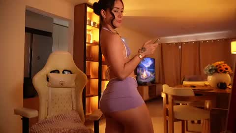 Snapshot of madisonlara chatting on 06-12-26, 08:41 madisonlara online show from 06-12-26, 08:41