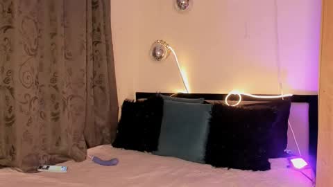 Snapshot of madisson_abondax_ chatting on 10-09-25, 11:36 MADISSON online show from 10-09-25, 11:36