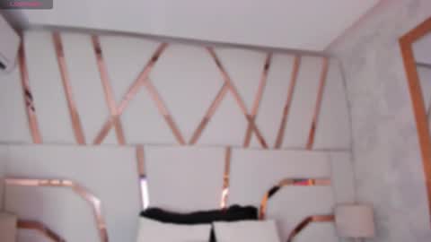 Snapshot of madisson_rivas chatting on 09-24-25, 07:17 online show from 09-24-25, 07:17