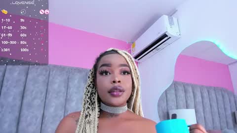 Madisson Lopez online show from 01-12-25, 10:01