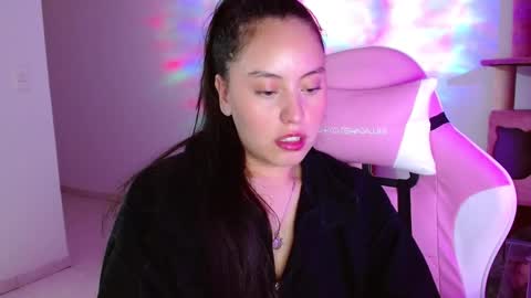 Snapshot of madissonn__ chatting on 01-10-26, 02:02 MADY online show from 01-10-26, 02:02