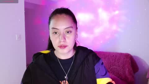 Snapshot of madissonn__ chatting on 02-17-26, 06:32 MADY online show from 02-17-26, 06:32