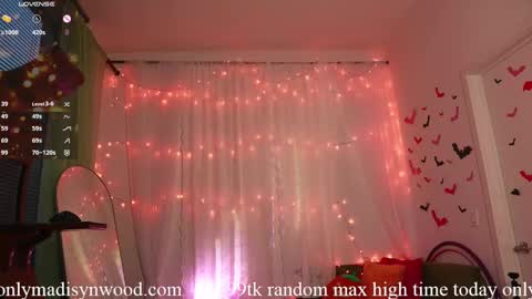 Madisyn Wood online show from 11-01-25, 10:45