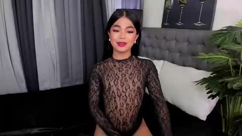 Snapshot of madonnajhonson chatting on 10-27-25, 08:40 madonnajhonson online show from 10-27-25, 08:40