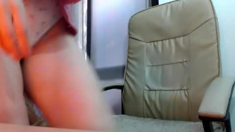 Snapshot of madyqueen chatting on 06-09-26, 04:51 Mara online show from 06-09-26, 04:51