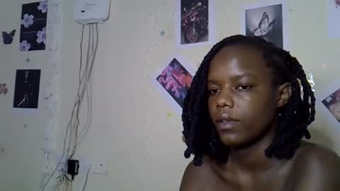 Maee online show from 12-16-25, 01:27