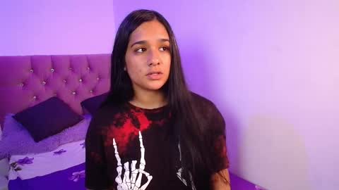 Snapshot of maeena chatting on 02-16-26, 11:01 maeena online show from 02-16-26, 11:01