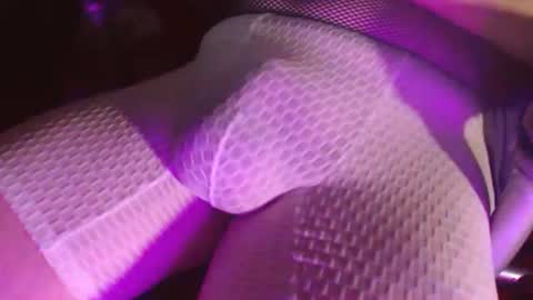 Snapshot of maestro2017 chatting on 10-31-25, 11:17 maestro2017 online show from 10-31-25, 11:17