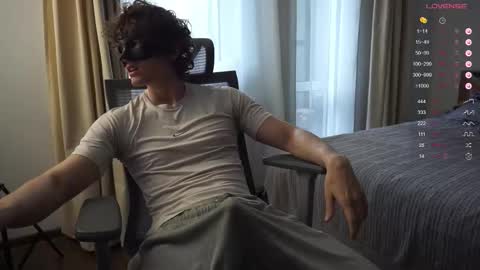 Snapshot of maestro3369 chatting on 10-07-25, 12:57 Mike XMaestro 3369 online show from 10-07-25, 12:57