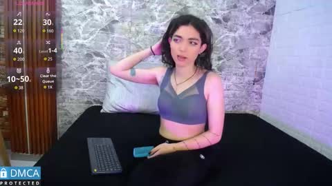 Snapshot of maevekuro chatting on 09-19-25, 03:08 maevekuro online show from 09-19-25, 03:08