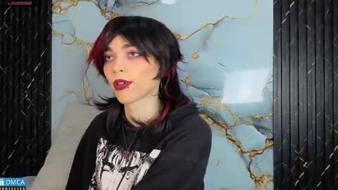 Snapshot of maevekuro chatting on 10-17-25, 03:20 maevekuro online show from 10-17-25, 03:20