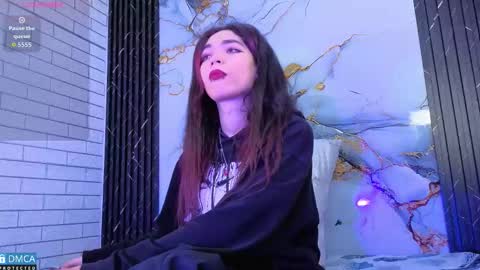 Snapshot of maevekuro chatting on 10-20-25, 03:07 maevekuro online show from 10-20-25, 03:07