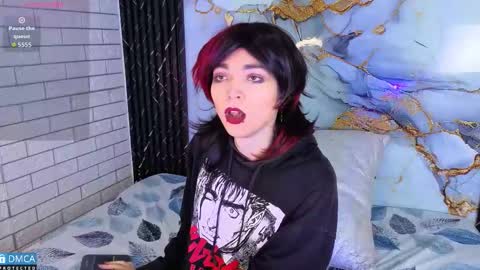 Snapshot of maevekuro chatting on 10-23-25, 03:39 maevekuro online show from 10-23-25, 03:39