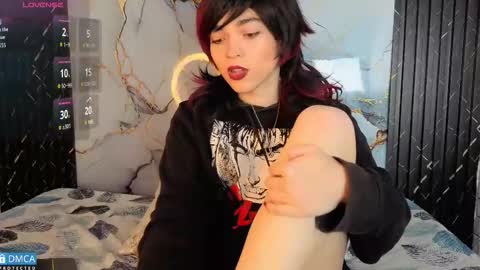 Snapshot of maevekuro chatting on 11-10-25, 03:38 maevekuro online show from 11-10-25, 03:38