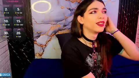 Snapshot of maevekuro chatting on 03-13-26, 03:35 maevekuro online show from 03-13-26, 03:35