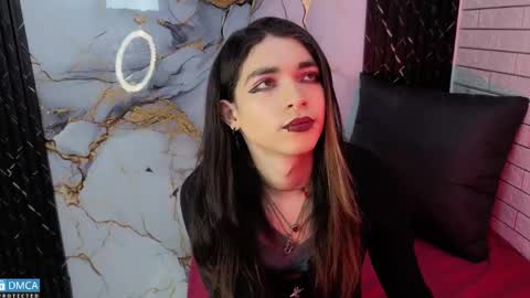 Snapshot of maevekuro chatting on 04-15-26, 01:56 maevekuro online show from 04-15-26, 01:56