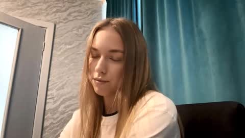 Sara online show from 03-13-26, 06:20