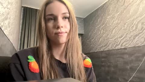 Sara online show from 04-01-26, 06:14