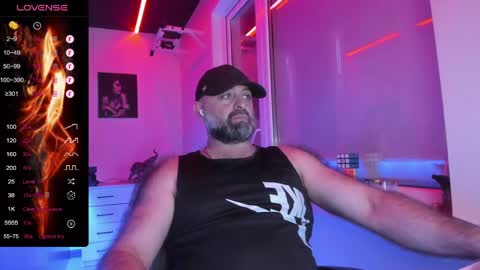 Snapshot of magabear chatting on 05-27-26, 02:08 Magabear online show from 05-27-26, 02:08