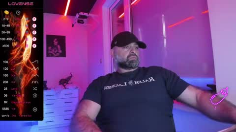 Snapshot of magabear chatting on 07-18-26, 06:50 Magabear online show from 07-18-26, 06:50