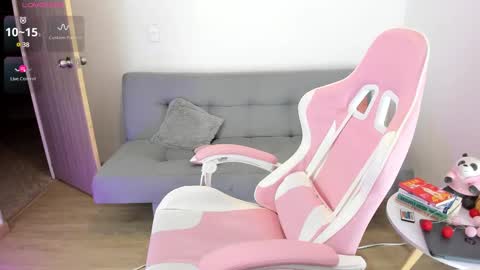 Snapshot of mager_of chatting on 02-24-25, 03:42 Eva online show from 02-24-25, 03:42