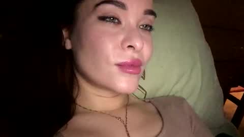 magggg658318 online show from 11-11-25, 03:56