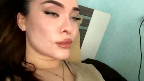 magggg658318 online show from 06-02-26, 02:41