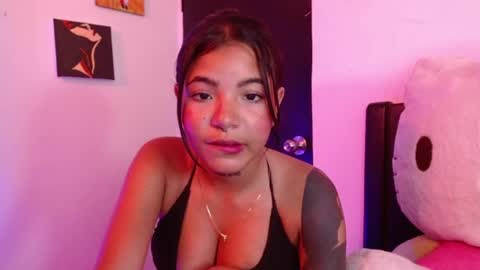 Snapshot of maggie_love77 chatting on 03-21-26, 06:33 maggie online show from 03-21-26, 06:33