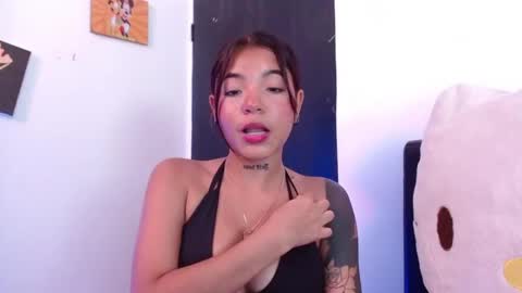 Snapshot of maggie_love77 chatting on 03-26-26, 06:13 maggie online show from 03-26-26, 06:13
