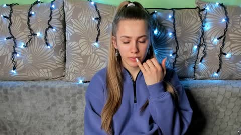 Maggie online show from 01-09-25, 05:23